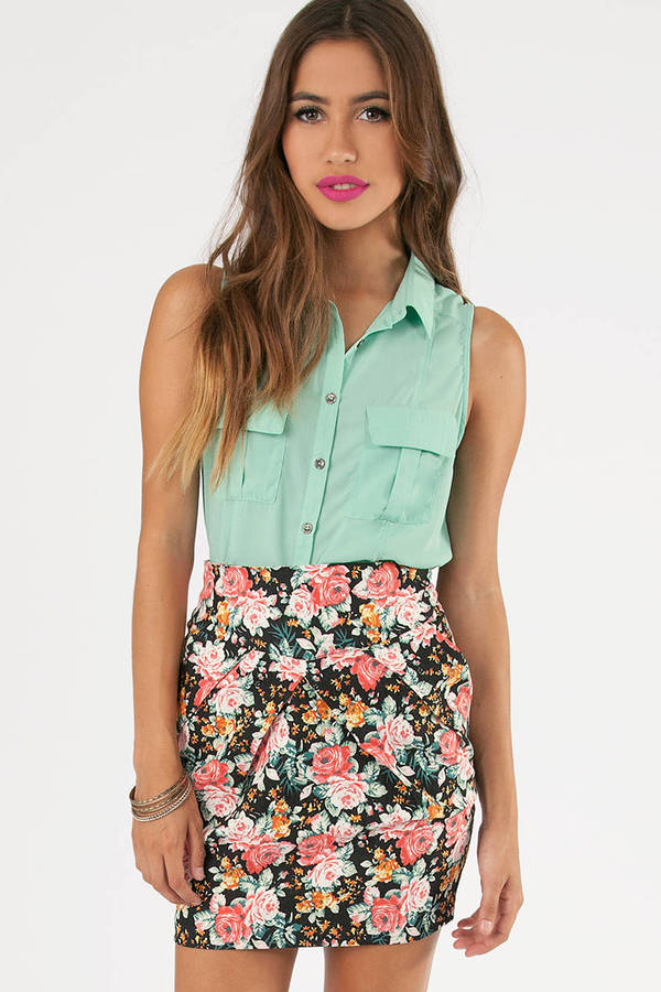 Pockets and Slits Button Up Top in Jade