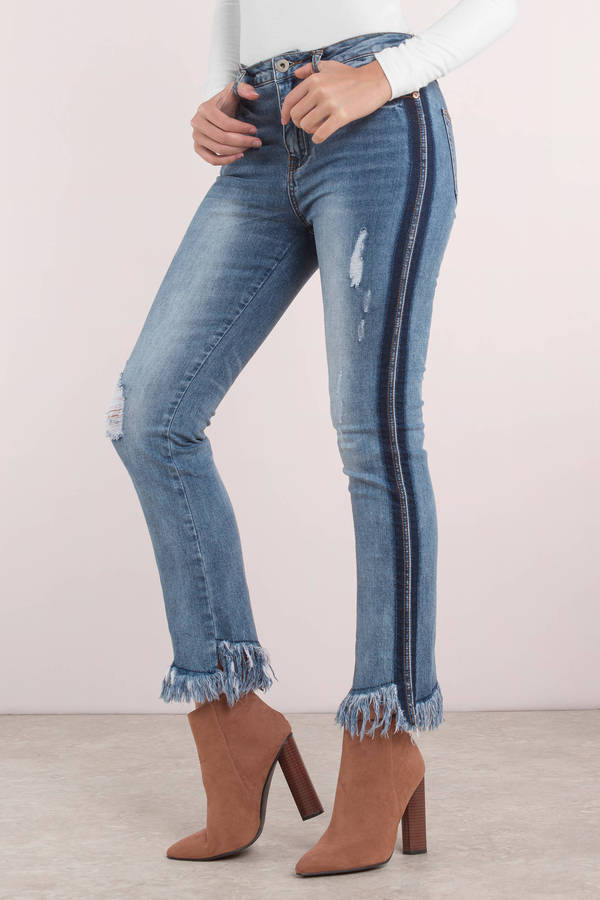 Walk On By Medium Wash Cropped Jeans