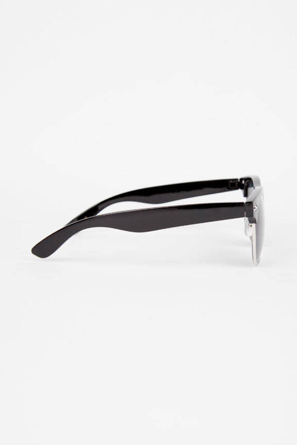 Harmon Sunglasses in Black & Silver - $8 | Tobi US